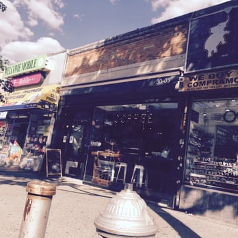 Kinship Coffee - Out side of the shop - Coffee & Tea Near Me - Astoria, New York Kinship Coffee - Out side of the shop - Coffee & Tea Near Me - Astoria, New York