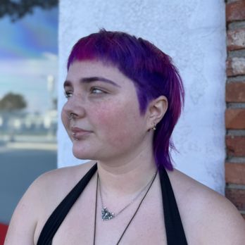 Mayra Sunshine - Pop of color - Hair Stylists Near Me - Redondo Beach , California Mayra Sunshine - Pop of color - Hair Stylists Near Me - Redondo Beach , California