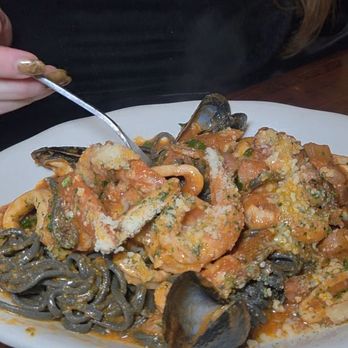 Il Corallo Trattoria - Italian Near Me - New York, New York