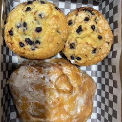 Country Kitchen Donuts - Fresh blueberries and the large apple fritter.