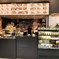 Bánh Mì Cousins - Fin sitteplass med fin utsikt, og veldig rask betjening