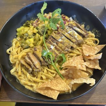 CoCoCurry  - Egg noodle with beef with khai sauce curry - Thai Near Me - San Diego, California