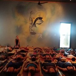 Idayoga - Sunday Service with Beth Stuart.
