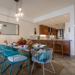 Hawaiian Haven - View of the dining room into kitchen.