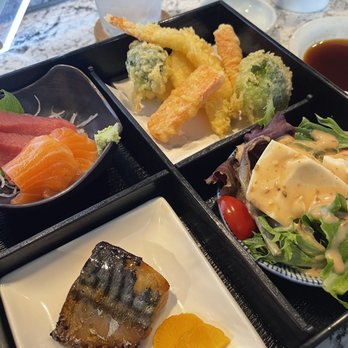Kotobuki - Bento box with mackerel, sashimi, mixed tempura, and salad with a sesame dressing - Japanese Near Me - San Diego, California