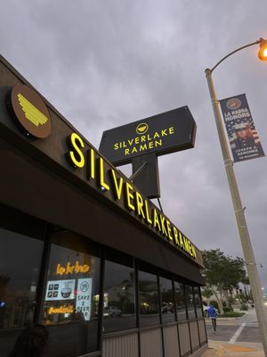 Silverlake Ramen by null