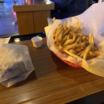 Matt's Bar - Jucy Lucy - Burgers Near Me - Minneapolis, Minnesota