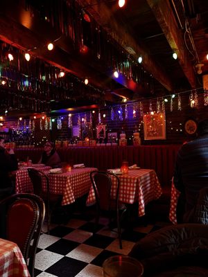 Tony & Elaine's by null