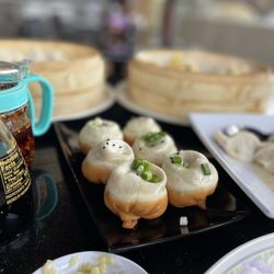 Jade Dumpling & Noodle House - Pan fried bun