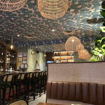 5ive Spice - Restaurant interior - Vietnamese Near Me - New York, New York