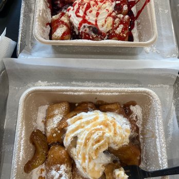 Beignet Spot - Peach cobbler beignets and berry berry beignets - Coffee & Tea Near Me - Riverside, California