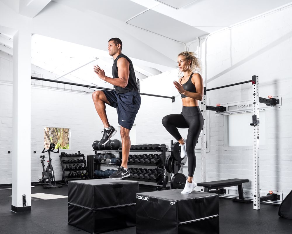 AM | FITNESS Logo