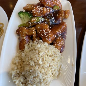 Hunan Dynasty - Sesame chicken lunch special - Japanese Near Me - East Meadow, New York Hunan Dynasty - Sesame chicken lunch special - Japanese Near Me - East Meadow, New York