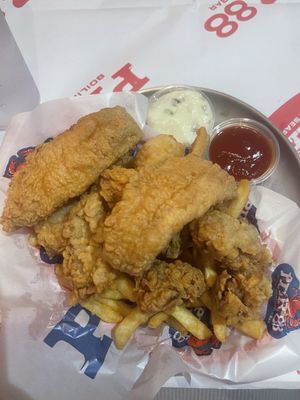 Pier 88 Boiling Seafood & Bar Chattanooga by null