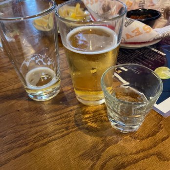 Evie's Tavern & Grill - Drank and had a great time! - American Near Me - Sarasota, Florida