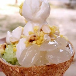 Coconut fresh milk ice cream_it's really popular in Thailand try our delicious dessert today!