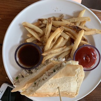 Bahama Breeze - Jerk Chicken Sandwich - Bars Near Me - Gainesville, Florida