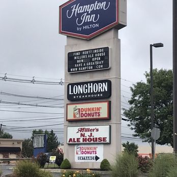 Hampton Inn Woodbridge - Hotels Near Me - Woodbridge, New Jersey