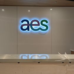 Sign Graphx - Custom interior halo-illuminated reception sign.