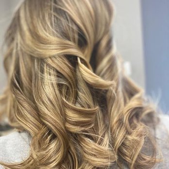 Déa Salon and Boutique - Balayage by Roza at Dea Salon and Boutique, Roswell, GA 30076 - Hair Stylists Near Me - Roswell, Georgia Déa Salon and Boutique - Balayage by Roza at Dea Salon and Boutique, Roswell, GA 30076 - Hair Stylists Near Me - Roswell, Georgia