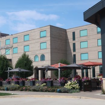 City Works - Colorful patio in summertime. - Sports Bars Near Me - Schaumburg, Illinois