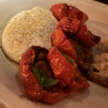 Gilt Bar - Burrata - New American Near Me - Chicago, Illinois Gilt Bar - Burrata - New American Near Me - Chicago, Illinois