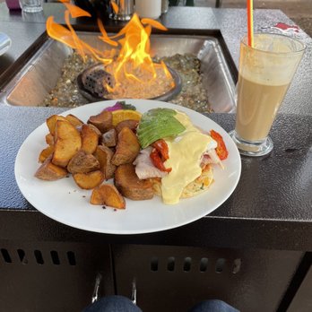 McKay Cottage Restaurant - West coast eggs Benedict - American Near Me - Bend, Oregon McKay Cottage Restaurant - West coast eggs Benedict - American Near Me - Bend, Oregon