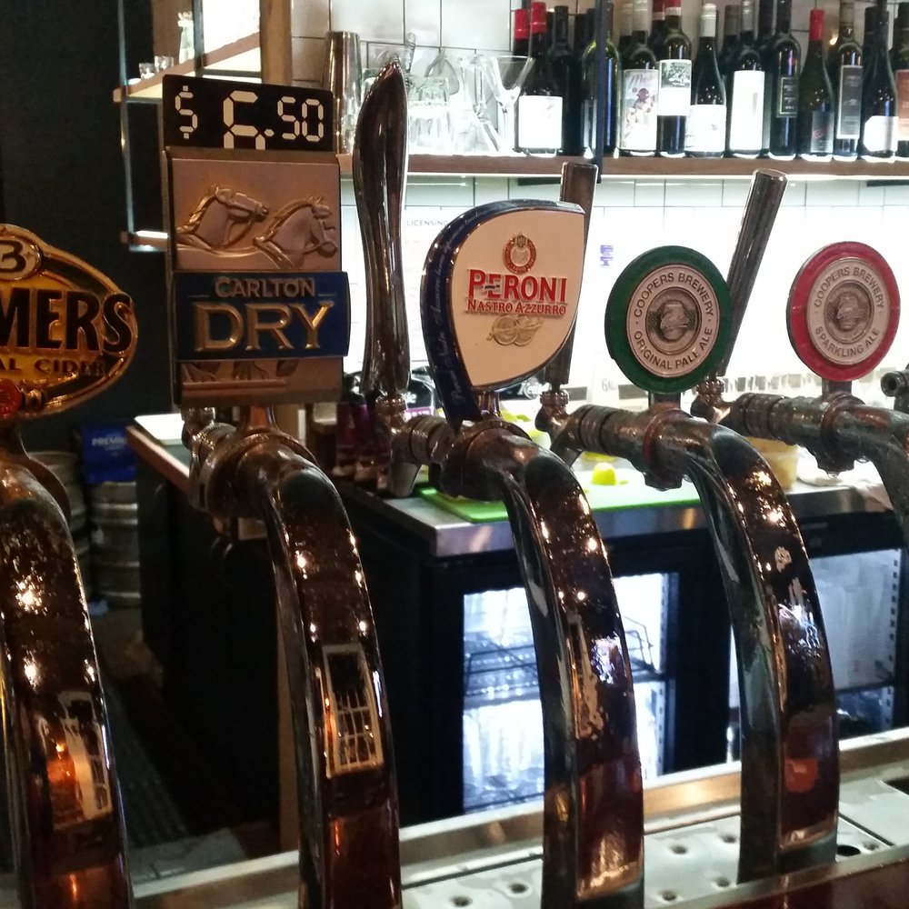 The Saracen's Head - Restaurants Near Me - Adelaide, SA