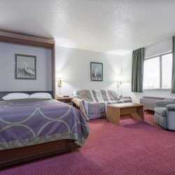 Super 8 by Wyndham Fond Du Lac - Guest room
