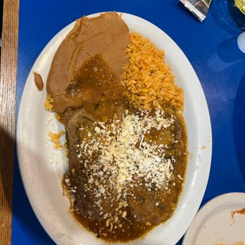 El Bucanero Embassy - Chilles rellenos "poblano" - Seafood Near Me - San Antonio, Texas