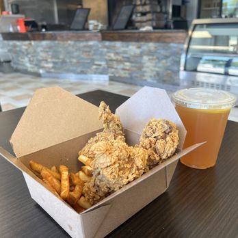 Hello Chicken - Great portion size and a satisfying combo overall--definitely worth trying! - Waffles Near Me - Laurel, Maryland Hello Chicken - Great portion size and a satisfying combo overall--definitely worth trying! - Waffles Near Me - Laurel, Maryland