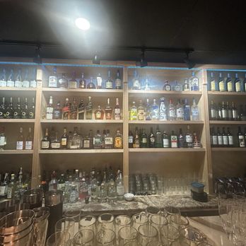 Rosenheim Restaurant - Full Bar - Cafes Near Me - Tampa, Florida