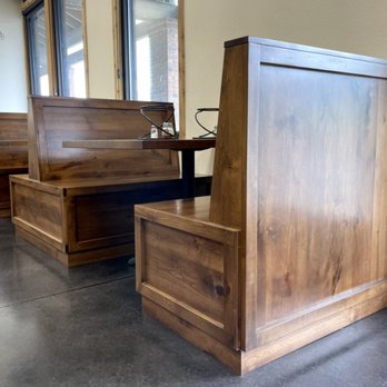 Meld Craft Co - Booth seating and tables built for Mofos Pizza - Cabinetry Near Me - Sparks, Nevada