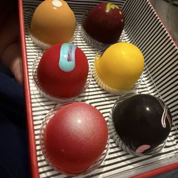 Good Good Chocolate - Chocolate bon bons - Chocolatiers & Shops Near Me - Philadelphia, Pennsylvania Good Good Chocolate - Chocolate bon bons - Chocolatiers & Shops Near Me - Philadelphia, Pennsylvania