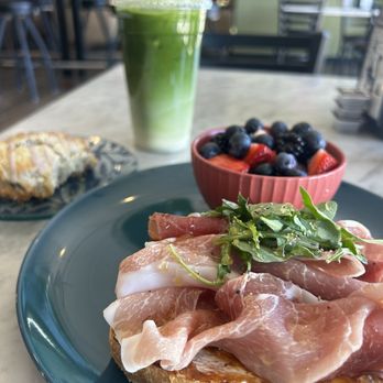 Leafs and Grounds - Coffee & Tea Near Me - Las Vegas, Nevada Leafs and Grounds - Coffee & Tea Near Me - Las Vegas, Nevada