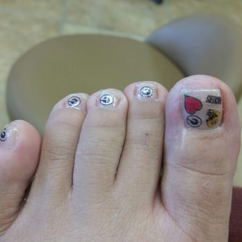 Bamboo Nails Spa - Our Favorite team, Green Bay Packers - Waxing Near Me - North Hills, California