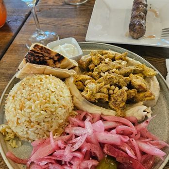 Dvine Mediterranean Experience - Brea - Chicken shawarma plate - Mediterranean Near Me - Brea, California