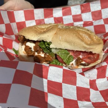 InnerG Cafe - Oyster Mushroom Po'Boy Buffalo - Vegan Near Me - Winter Haven, Florida InnerG Cafe - Oyster Mushroom Po'Boy Buffalo - Vegan Near Me - Winter Haven, Florida