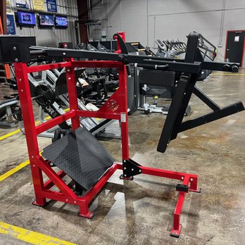 True Performance Fitness - Pendulum Squat! - Gyms Near Me - Kearneysville, West Virginia True Performance Fitness - Pendulum Squat! - Gyms Near Me - Kearneysville, West Virginia