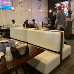 Revolution Chinese - Inside