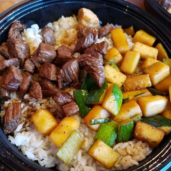 Genjigo - Steak bowl with zucchini and white rice and ginger sauce - Japanese Near Me - Grove City, Ohio