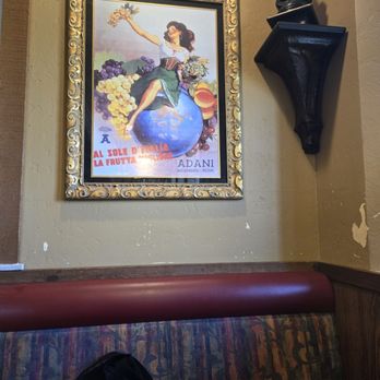 Mimi's Cafe - Chipping wall and paint - Breakfast & Brunch Near Me - Lakewood, California Mimi's Cafe - Chipping wall and paint - Breakfast & Brunch Near Me - Lakewood, California