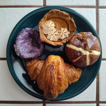 Nirvana Soul Coffee - ube mochi, sweet potato pie, cream cheese bun, croissant - Cafes Near Me - San Francisco, California Nirvana Soul Coffee - ube mochi, sweet potato pie, cream cheese bun, croissant - Cafes Near Me - San Francisco, California
