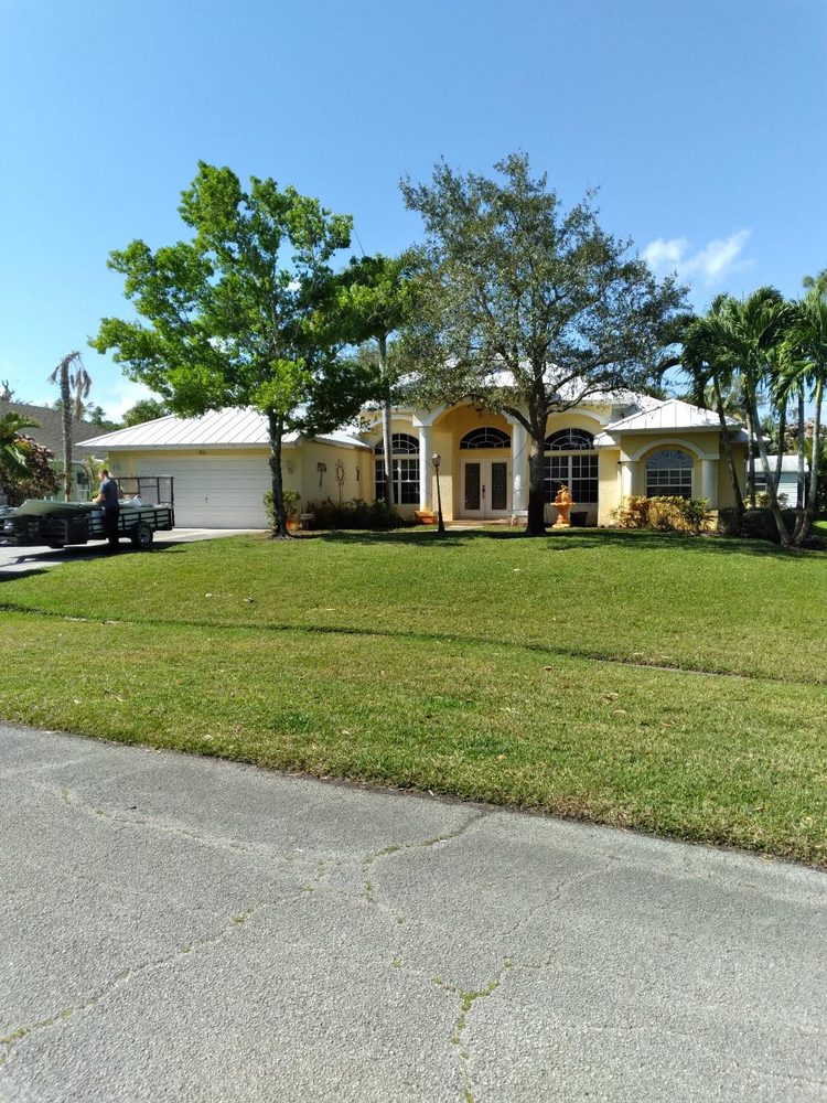 Slide of Pat Noonan Gutter Cleaning & Repair Service