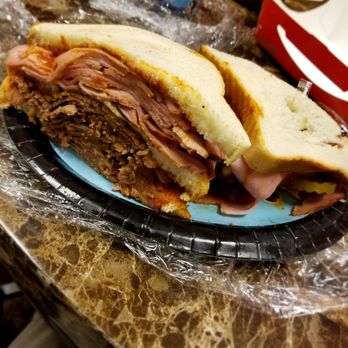 Gates Bar-B-Q - Combo & a half. Beef & Ham. - Barbeque Near Me - Independence, Missouri Gates Bar-B-Q - Combo & a half. Beef & Ham. - Barbeque Near Me - Independence, Missouri