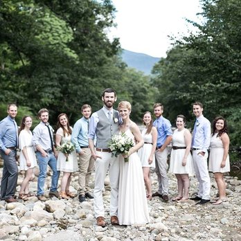 Rustic Gatherings Lodge - Vacation Rentals Near Me - Warren, New Hampshire