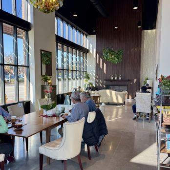 Coco & Maple - Inside - Coffee & Tea Near Me - Mount Prospect, Illinois