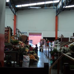 Comedor Lupita - Vista del interior del mercado desde el comedor.