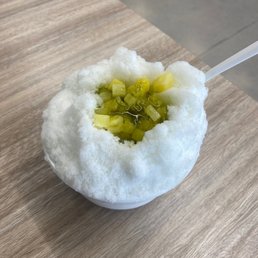 Pineapple Grape Bingsu