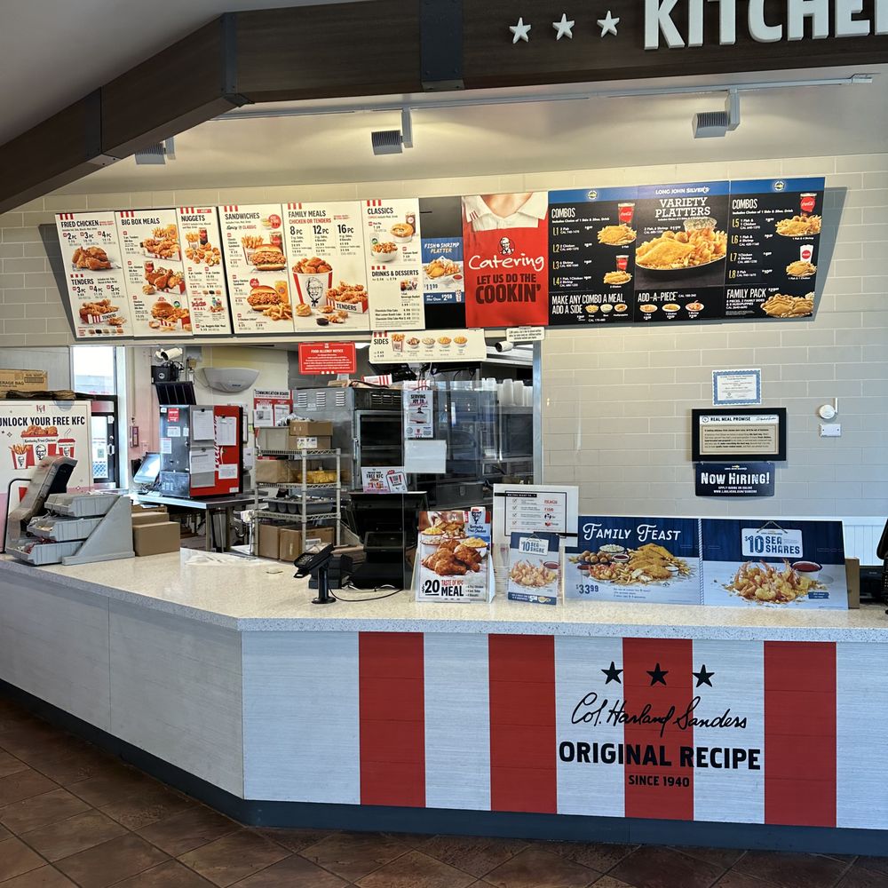 KFC - The counter area. - Fast Food Near Me - Morris, Illinois KFC - The counter area. - Fast Food Near Me - Morris, Illinois